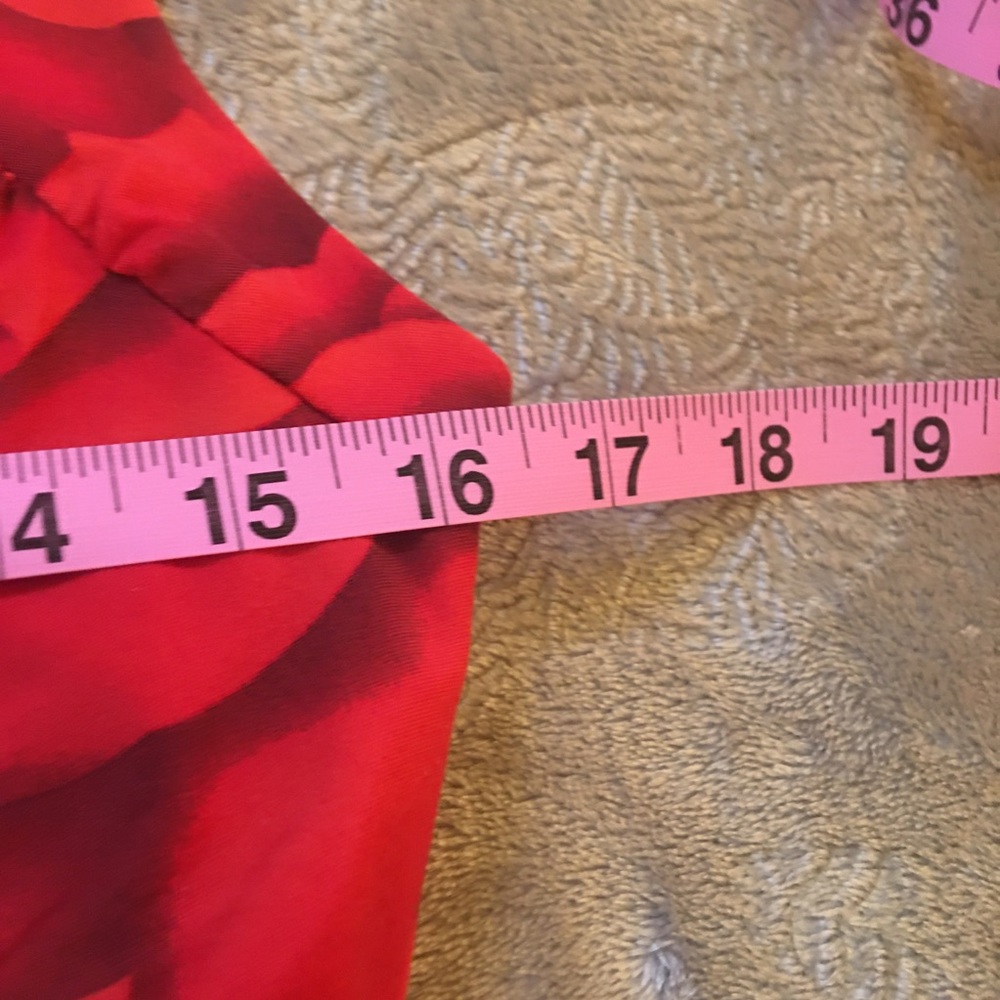Le Chateau red rose elegant cocktail ruched dress Size L - Picture 10 of 10
